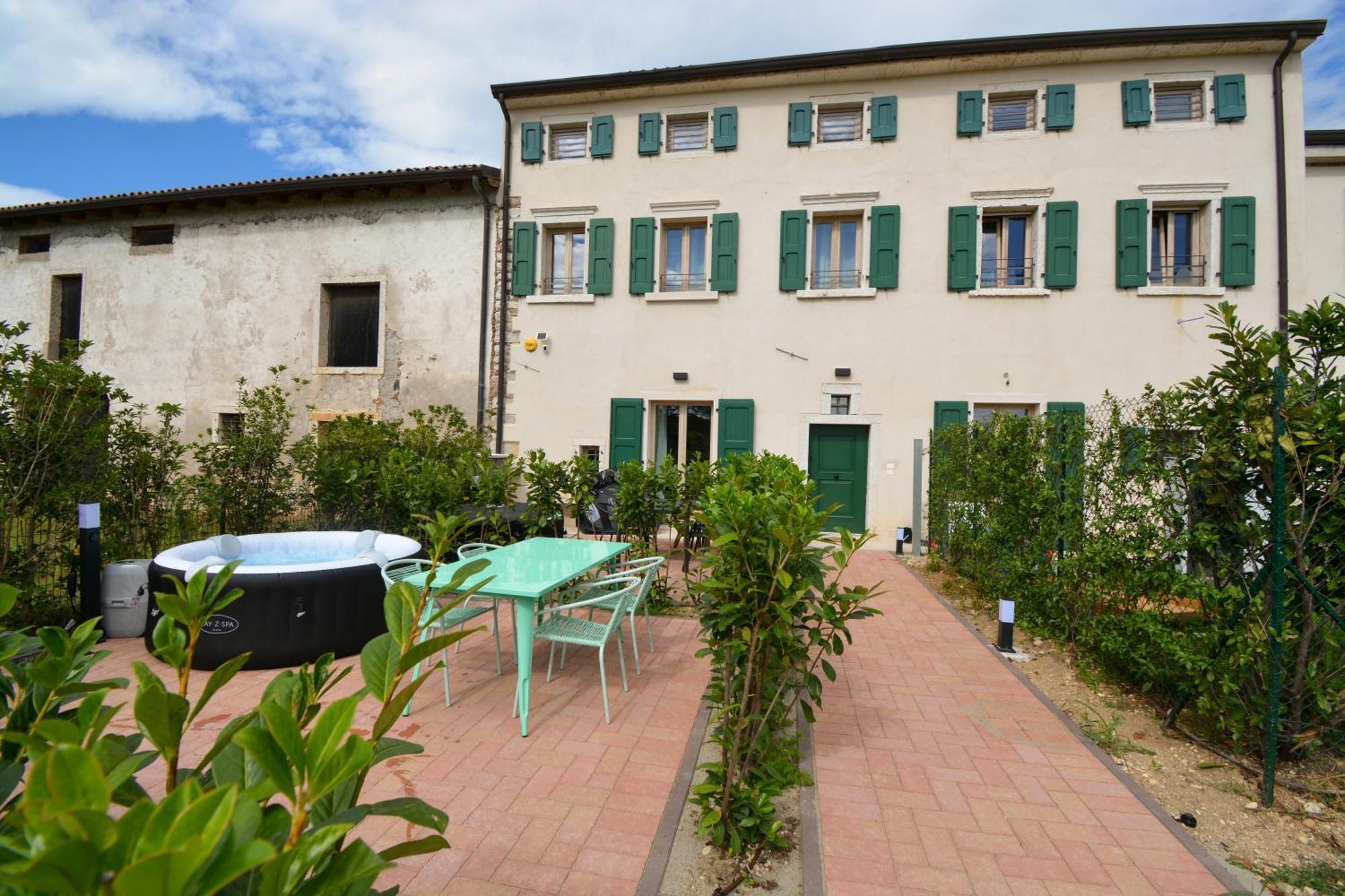 Residence Corte Bellebarbe Rivoli Veronese Εξωτερικό φωτογραφία