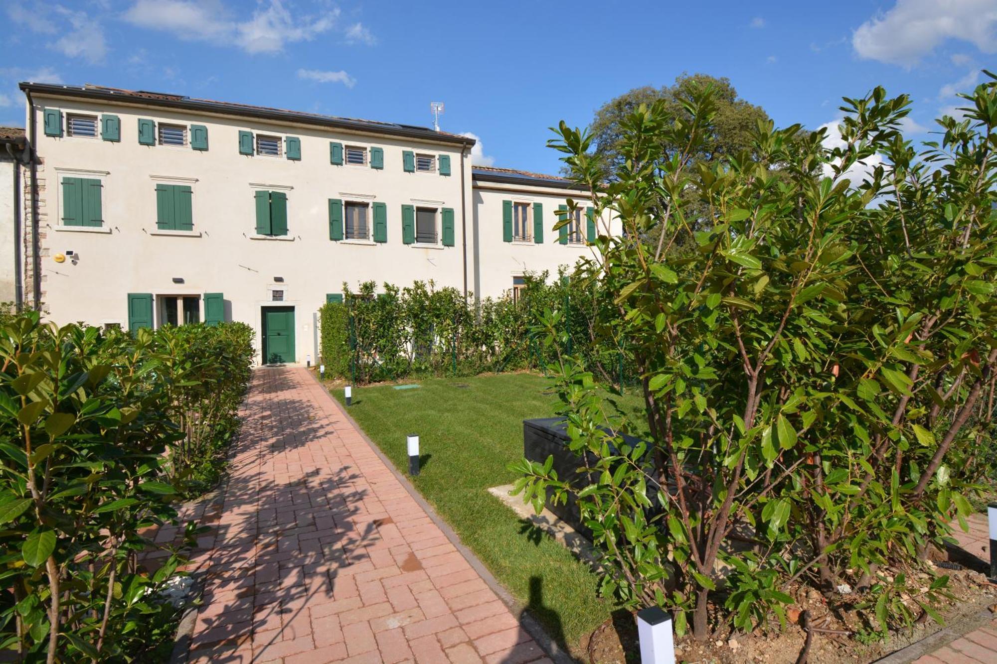 Residence Corte Bellebarbe Rivoli Veronese Εξωτερικό φωτογραφία